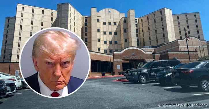 A Look Inside Georgia Jail Where Trump Was Booked: 'Nothing Short of a Hulking, Sprawling Nightmare'