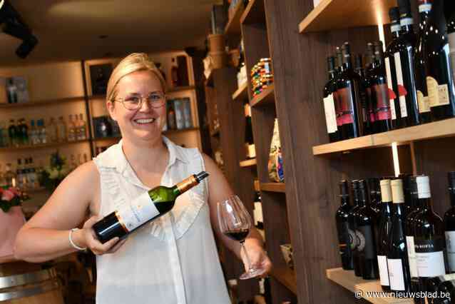 “Liefde voor wijn met de paplepel meegekregen”: Nathalie (33) treedt in voetsporen van haar ouders en opent eigen wijnhandel