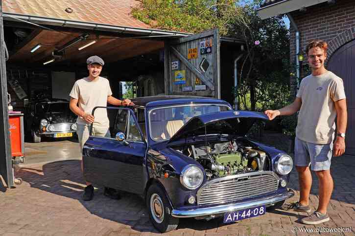 Voor deze 21-jarige technische tweeling geen stekkers: sleutelen aan klassieke Mini’s