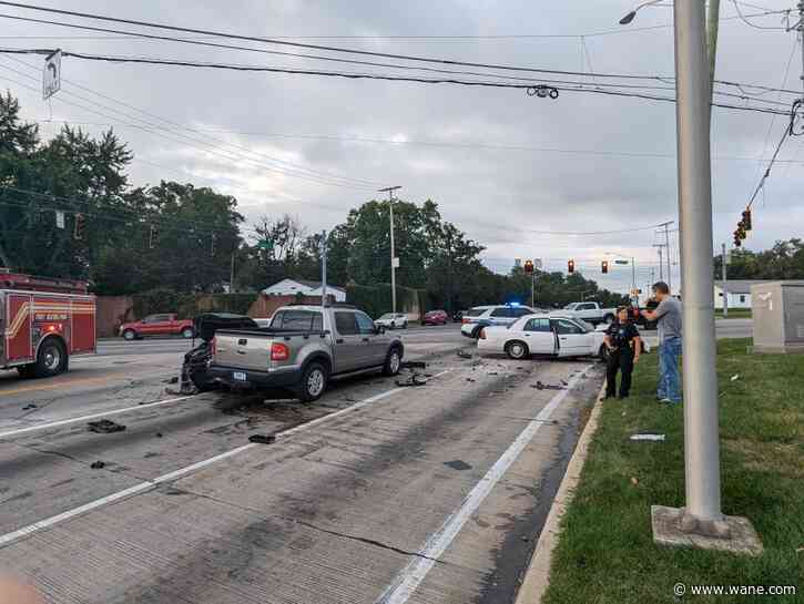 1 hospitalized in 3 vehicle crash at West Jefferson and Ardmore