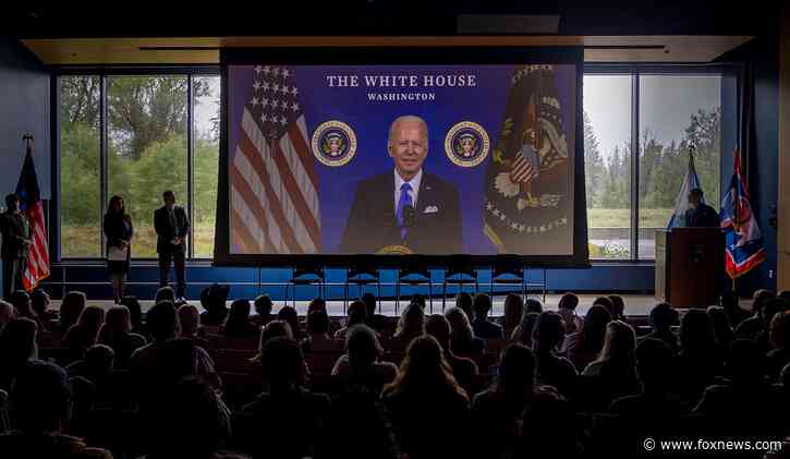 Biden admin launches push to expand voter registration at citizenship ceremonies