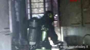 Appartamento in fiamme: evacuata palazzina, ustionato un ragazzo