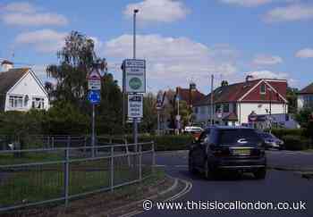 Chessington residents ‘offered £100’ for parking on Ulez free road