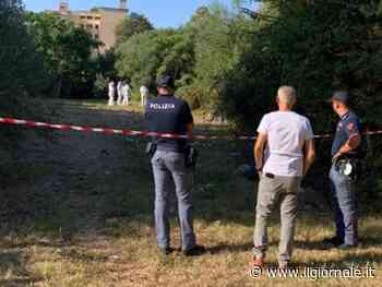Uccide un anziano a bastonate e gli dà fuoco: tutte le ipotesi sul movente