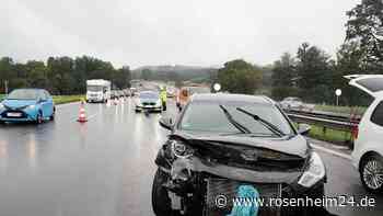 Viele Unfälle und ein Pannenfahrzeug auf der A8