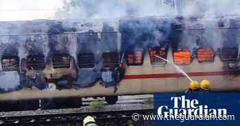 India: nine people dead after fire breaks out in stationary train carriage