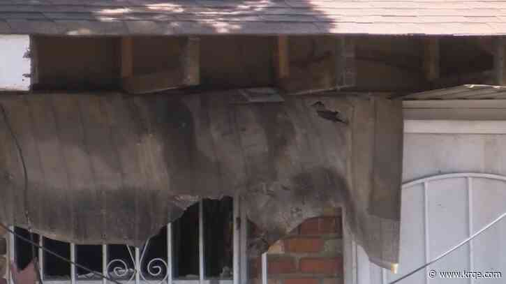 Crews contain northeast Albuquerque residence fire