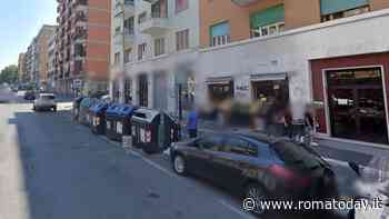 La valigia con 26 chili di droga trovata dall'Ama tra i cassonetti