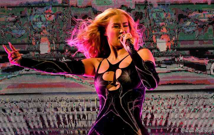 Iggy Azalea claims she wasn’t “allowed” to finish Saudi Arabia gig