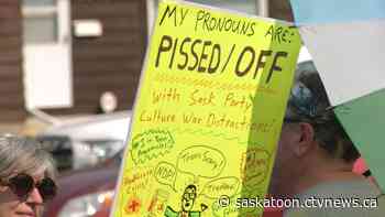 Protesters in Saskatoon call on province to reverse parental consent and pronoun policy