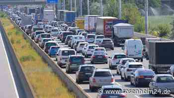 Warnblinker auf der Autobahn: Ist das Einschalten am Stauende wirklich Pflicht?