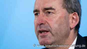 Scholz und Söder verlangen von Aiwanger weitere Aufklärung