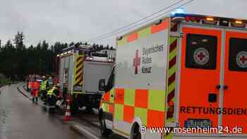 Unfall auf St2091 bei Zangberg: Wohl eine Person verletzt