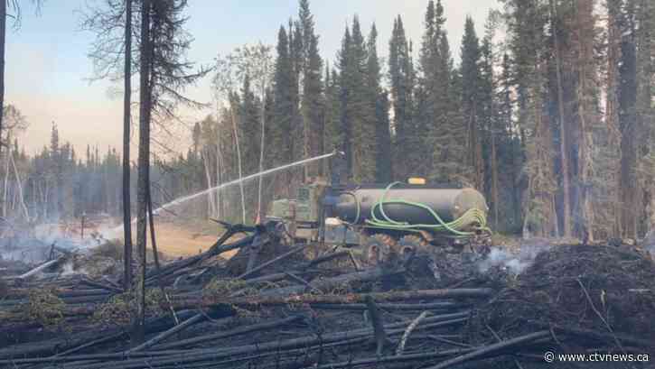 Structures damaged in Hay River fire path; number burned is unknown