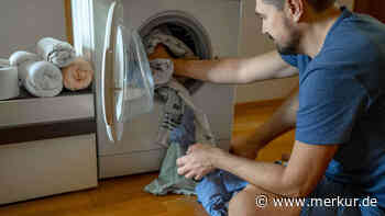 Gehören gestreifte T-Shirts in die weiße oder bunte Wäsche? Ein Test verrät es