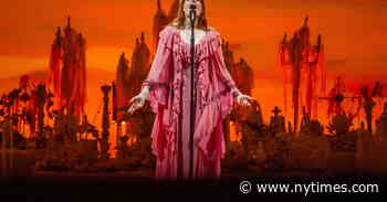 Florence Welch Says She Had Emergency Surgery