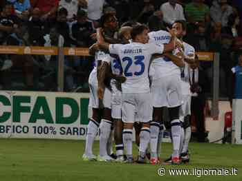 L'Inter risponde a Milan e Napoli: 2-0 al Cagliari e aggancio al primo posto