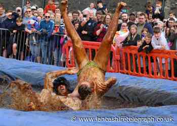 World Gravy Wrestling Championships in Stacksteads - photos