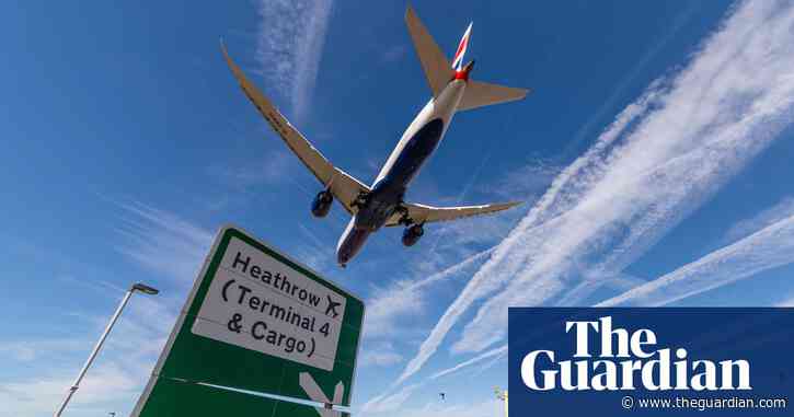 UK flight chaos could last for days, airline passengers warned