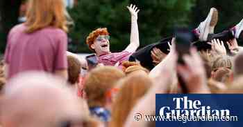 Celebrating redheads and a waving bear: the weekend’s best photos