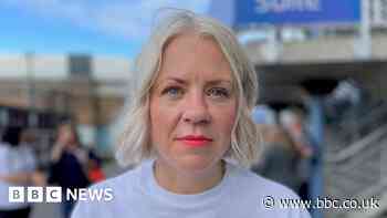 Covid in Scotland: Families demand apology over care home ban