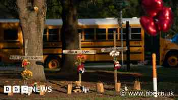 Jacksonville shooting: Mourners honour victims of racist attack