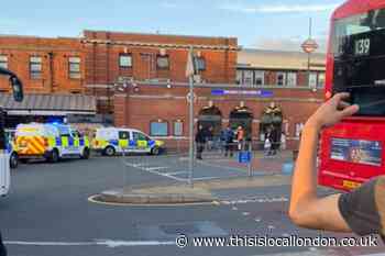 Golders Green station cleared after 'reports of machete'