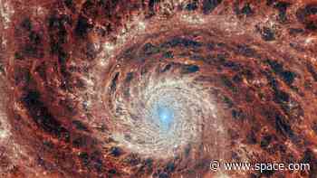 James Webb Space Telescope gazes into the Whirlpool galaxy's hypnotic spiral arms (photos)