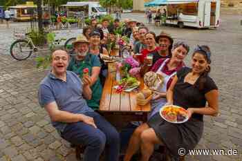 Großes Fest auf dem Domplatz