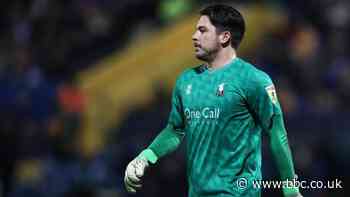 Carabao Cup: Sheffield Wednesday 1-1 Mansfield Town (4-5 on pens) - Stags reach third round