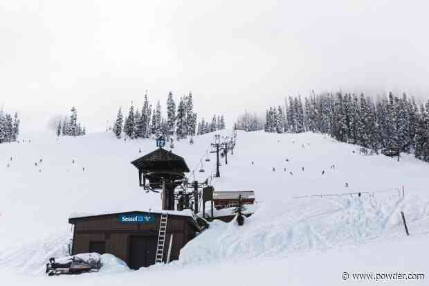 Washington Ski Resort Teases Upcoming Chairlift Auction
