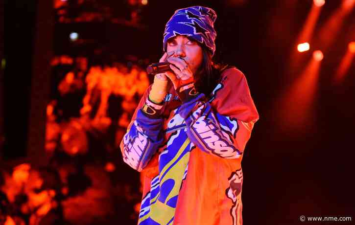 Billie Eilish pauses intimate London show to help struggling fans