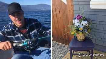Her son died of drug toxicity 5 years ago. Every year since, she's honoured his memory with a purple chair
