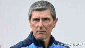 Mark Robinson: Warwickshire aiming to get into Championship title mix