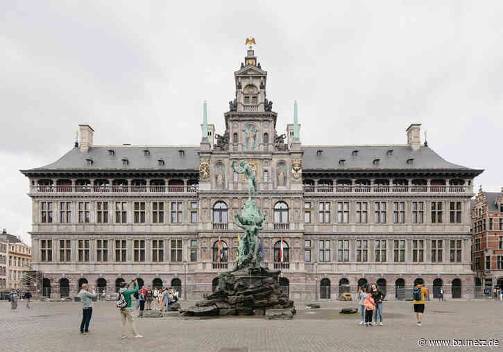 Licht bis unters Dach
 - Rathausumbau in Antwerpen von HUB