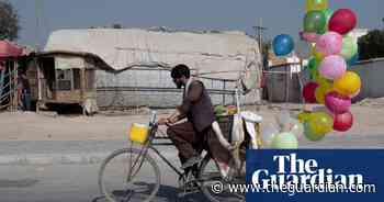 Balloons, protests and hurricane damage: Thursday’s best photos