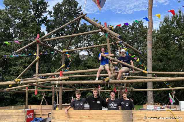 Chirojongens luiden nieuwe werkjaar in met zomerbar