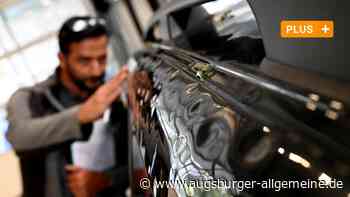 "Es ist Wahnsinn": Was eine Augsburger Auto-Werkstatt nach dem Hagel erlebt