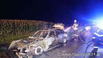 Brennendes Fahrzeug auf der A94 - Fahrbahn Richtung München gesperrt