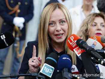 "Non affitto ai meloniani", quel segno della croce e Belen: quindi, oggi...