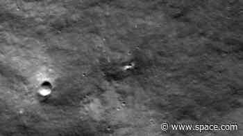 NASA moon orbiter spots crash site of Russia's failed Luna-25 lander (photos)