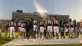 North Carolina State's Ashford taken off field on stretcher in opener at UConn