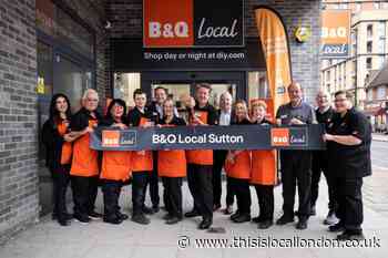Pictures from the opening of brand new B&Q in Sutton