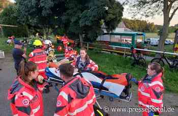 FW Ratingen: Gemeinsame Übung mit der Johanniter-Unfall-Hilfe - Unfall eines Planwagens