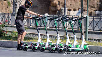 Monopattini in sharing, da oggi a Roma nuove regole. Solo tre gli operatori autorizzati