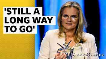 Watch as England coach dedicates award to Spain