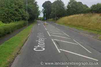 Man has phone and wallet stolen in robbery near Chorley