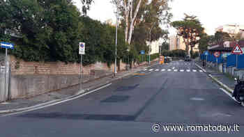 A Labaro la via delle scuole diventa a senso unico. Il quartiere insorge contro l’alternativa “labirinto”