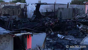 1 hospitalized with second-degree burns following mobile home fire in Tulare County, officials say