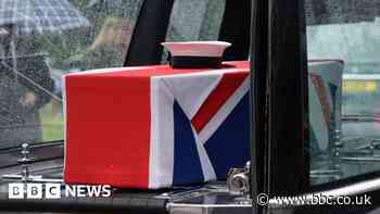 Lawrence Churcher: Roya Navy honours Dunkirk veteran at funeral